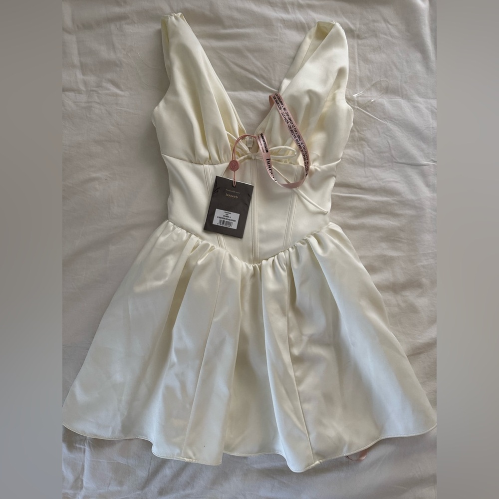 House of CB EMMELIETTE
Ivory Satin Mini Dress - Picture 4 of 4